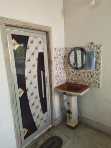 Bathroom Image of 1100 Sq.ft 7 BHK Independent House for sale in Maheshtala Kolkata for Rs. 4100000