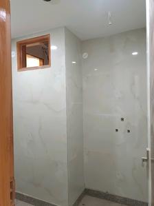 Common Bathroom Image of 900 Sq.ft 3 BHK Apartment / Flat for sale in Palam Apartment, Palam New Delhi for Rs. 8200000
