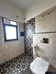 Bathroom Image of 1380 Sq.ft 3 BHK Apartment / Flat for sale in Adyar Chennai for Rs. 25500000