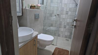 Image of 1025 Sq.ft 2 BHK Apartment / Flat for sale in Hubtown Seasons, Chembur, Mumbai for Rs. 32600000