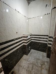 Bathroom Image of 900 Sq.ft 3 BHK Apartment / Flat for sale in Govindpuram Ghaziabad for Rs. 3800000
