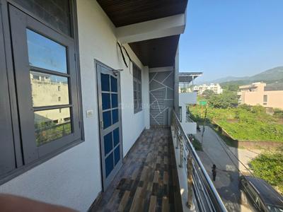 Balcony Image of 1600 Sq.ft 3 BHK Builder Floor for rent in Sahastradhara Road Dehradun for Rs. 40000