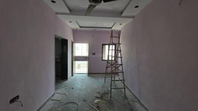 Living Room Image of 700 Sq.ft 2 BHK Apartment / Flat for rent in Pitampura New Delhi for Rs. 25000