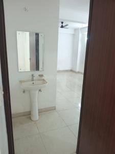 Image of 1000 Sq.ft 2 BHK Apartment / Flat for rent in Tulsiani Luvnest, Vrindavan Yojana, Lucknow for Rs. 15000
