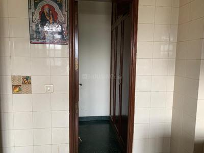 Bathroom Image of 3600 Sq.ft 3 BHK Builder Floor for rent in DLF Phase 3 Gurgaon for Rs. 65000