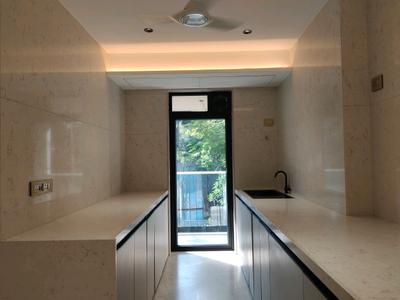 Kitchen Image of 2640 Sq.ft 4 BHK Apartment / Flat for sale in Satra Signature, Vile Parle West Mumbai for Rs. 132000000