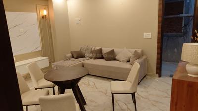 Living Room Image of 1100 Sq.ft 2 BHK Apartment / Flat for sale in Sector 72 Noida for Rs. 5700000