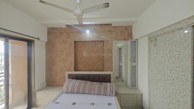 Bedroom Image of 951 Sq.ft 2 BHK Apartment / Flat for rent in Madhav Palacia, Hiranandani Estate Thane for Rs. 35000