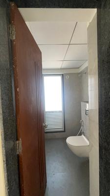 Bathroom Image of 440 Sq.ft 1 BHK Apartment / Flat for sale in Larkins Nest, Kasarvadavali Thane for Rs. 7000000