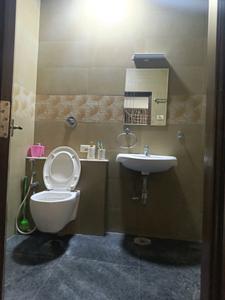 Common Bathroom Image of 2400 Sq.ft 3 BHK Apartment / Flat for rent in RMV Extension Stage 2 Bengaluru for Rs. 75000