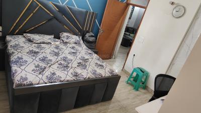 Bedroom Image of 1600 Sq.ft 3 BHK Apartment / Flat for sale in Defence Enclave, Sector 44 Noida for Rs. 8000000