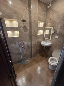 Bathroom Image of 480 Sq.ft 1 BHK Builder Floor for rent in Old Double Storey, Lajpat Nagar New Delhi for Rs. 23000