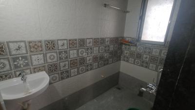 Bathroom Image of 490 Sq.ft 1 BHK Apartment / Flat for rent in Madanpura Mumbai for Rs. 45000