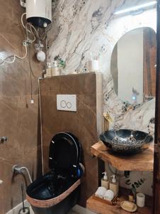 Bathroom Image of 450 Sq.ft 2 BHK Apartment / Flat for sale in Matiala New Delhi for Rs. 3300000
