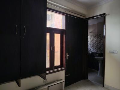 Bedroom Image of 650 Sq.ft 2 BHK Apartment / Flat for rent in Chhattarpur New Delhi for Rs. 21000