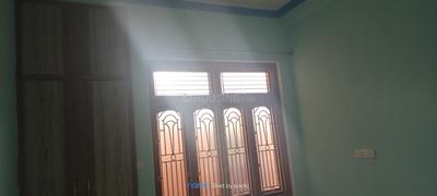 Bedroom Image of 500 Sq.ft 1 BHK Independent House for rent in Paharia Varanasi for Rs. 7000