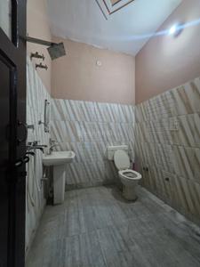 Bathroom Image of 909 Sq.ft 2 BHK Builder Floor for rent in Taraori Karnal for Rs. 7000