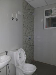 Common Bathroom Image of 1440 Sq.ft 3 BHK Builder Floor for rent in Signature Global City, Sector 37D Gurgaon for Rs. 32001