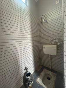 Bathroom Image of 543 Sq.ft 2 BHK Builder Floor for rent in Sagar Pur New Delhi for Rs. 15000