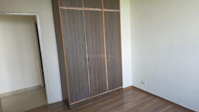 Bedroom Image of 1500 Sq.ft 2 BHK Apartment / Flat for rent in Raheja Vedaanta, Sector 108 Gurgaon for Rs. 32000