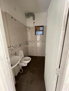 Bathroom Image of 900 Sq.ft 2 BHK Apartment / Flat for sale in The 102, Joka Kolkata for Rs. 5800000