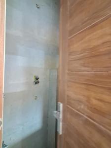 Common Bathroom Image of 1450 Sq.ft 3 BHK Apartment / Flat for sale in JMD Diamond Residency, Sector 73 Noida for Rs. 6500022