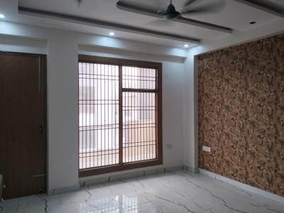 Bedroom Image of 1800 Sq.ft 4 BHK Builder Floor for sale in Shalimar Garden Ghaziabad for Rs. 15500000