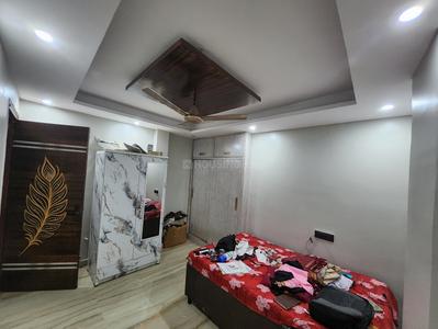 Bedroom Image of 1111 Sq.ft 3 BHK Builder Floor for sale in Tri Nagar New Delhi for Rs. 10500000