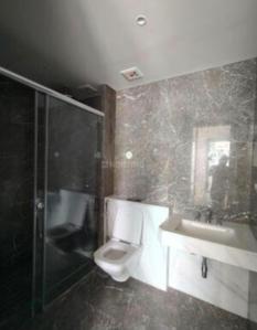 Bathroom Image of 1450 Sq.ft 3 BHK Apartment / Flat for sale in Rustomjee Crown, Prabhadevi Mumbai for Rs. 105000000