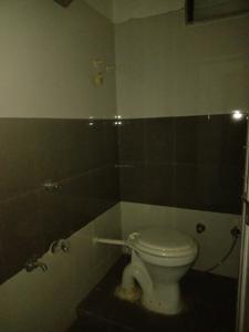 Common Bathroom Image of 1750 Sq.ft 3 BHK Apartment / Flat for sale in Reflection, Shela Ahmedabad for Rs. 7985000