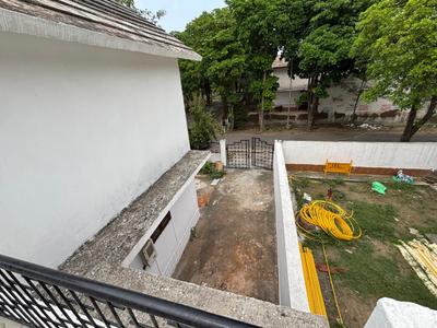 Balcony Image of 2600 Sq.ft 2 BHK Independent House for rent in Sigma IV Greater Noida for Rs. 23000