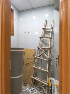 Common Bathroom Image of 900 Sq.ft 2 BHK Builder Floor for sale in Indirapuram Ghaziabad for Rs. 7200010