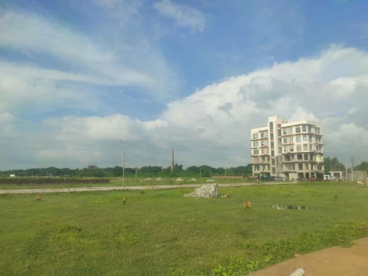 Hatisala, New Town Main Image 1