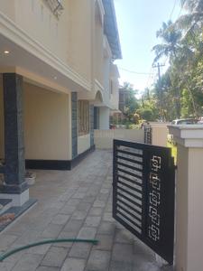 Image of 2450 Sq.ft 4 BHK Independent House for sale in Kuttoor, Thrissur for Rs. 10000000