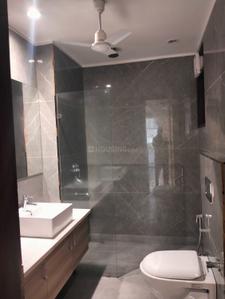 Bathroom Image of 1800 Sq.ft 3 BHK Builder Floor for sale in South Extension II New Delhi for Rs. 60000000