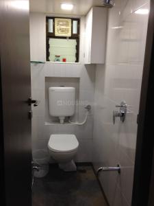 Bathroom Image of 650 Sq.ft 1.5 BHK Apartment / Flat for rent in Ashray Apartment, Bandra West Mumbai for Rs. 115000