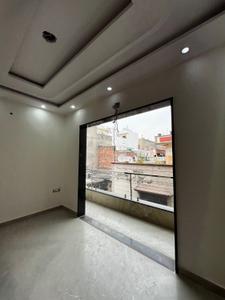 Bedroom Image of 1350 Sq.ft 3 BHK Builder Floor for sale in Tri Nagar New Delhi for Rs. 13000000
