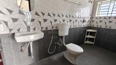 Bathroom Image of 1000 Sq.ft 2 BHK Apartment / Flat for rent in S.Bingipura Bengaluru for Rs. 20000