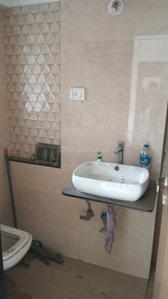Bathroom Image of 750 Sq.ft 2 BHK Apartment / Flat for sale in Malad West Mumbai for Rs. 13500000