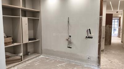 Bedroom Image of 1000 Sq.ft 2 BHK Builder Floor for rent in Lajpat Nagar New Delhi for Rs. 70000