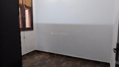 Bedroom Image of 700 Sq.ft 1 BHK Builder Floor for rent in Arjun Nagar New Delhi for Rs. 32000