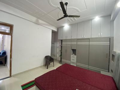 Bedroom Image of 2500 Sq.ft 9 BHK Apartment / Flat for rent in Ahmamau Lucknow for Rs. 120000