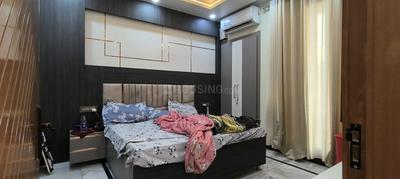 Bedroom Image of 1000 Sq.ft 1 BHK Builder Floor for rent in Sector 41 Noida for Rs. 33000