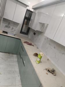 Kitchen Image of 675 Sq.ft 2 BHK Builder Floor for rent in Raju Parak Extension New Delhi for Rs. 19000