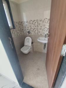 Bathroom Image of 1350 Sq.ft 3 BHK Apartment / Flat for sale in Torana Apartments, Kothrud Pune for Rs. 20000000