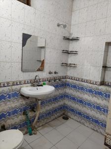 Bathroom Image of 1100 Sq.ft 2 BHK Apartment / Flat for rent in DDA Flats Munirka, Munirka New Delhi for Rs. 55000