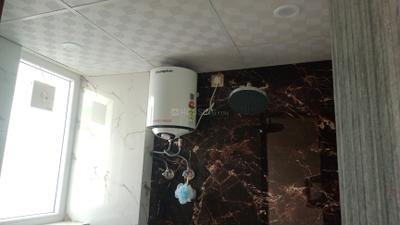 Bathroom Image of 750 Sq.ft 1 BHK Builder Floor for rent in Sector 14 Gurgaon for Rs. 31000