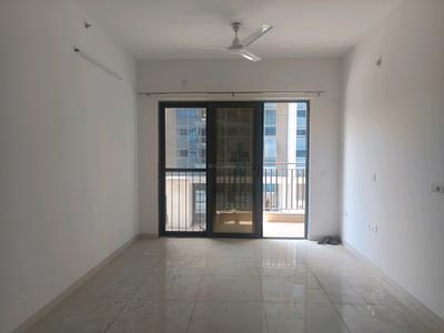 Living Room Image of 950 Sq.ft 2 BHK Apartment / Flat for sale in Amanora Gold Towers, Hadapsar Pune for Rs. 11700000