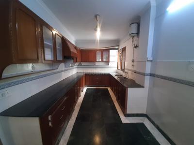 Kitchen Image of 2700 Sq.ft 3 BHK Builder Floor for rent in DLF Phase 2, DLF Phase 2 Gurgaon for Rs. 70000