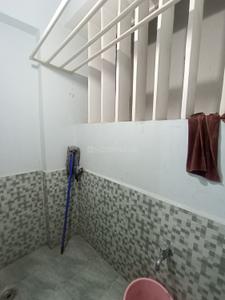Bathroom Image of 1000 Sq.ft 2 BHK Apartment / Flat for rent in Madhapur Hyderabad for Rs. 27000